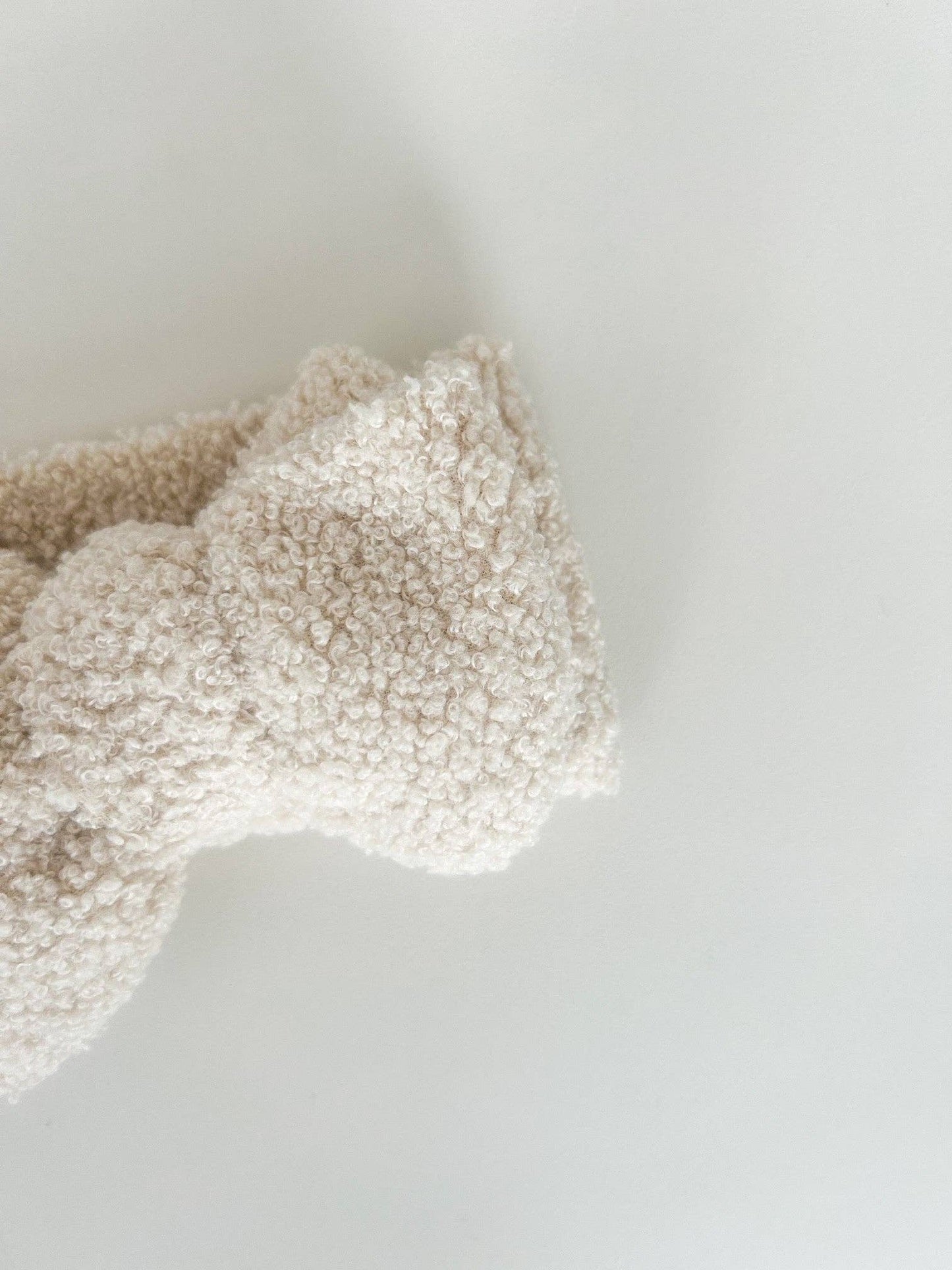 Teddy Oversized Bow